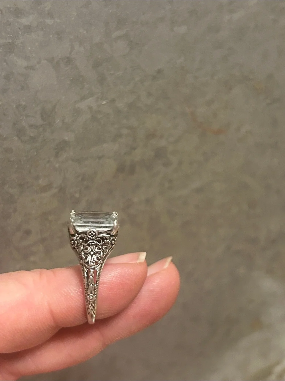 Sterling Silver Vintage-Style Aquamarine Ring - Light Blue Gemstone